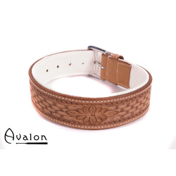 Avalon - JOURNEY - Collar med Nydelig Mønster - Brunt og Hvitt
